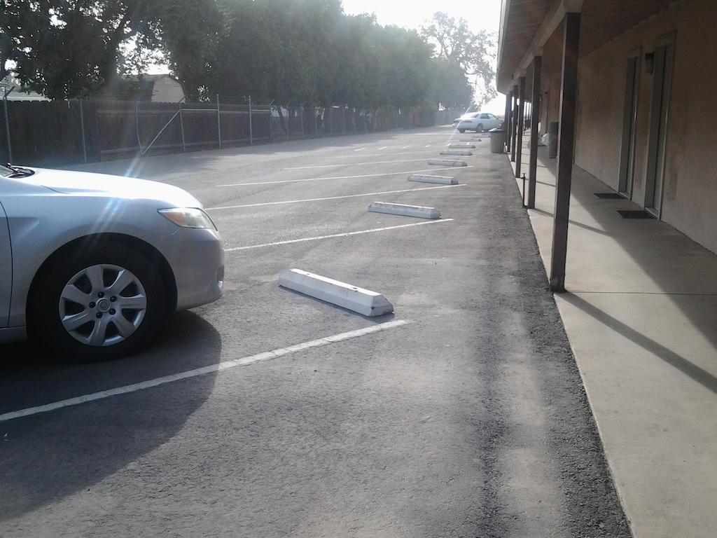 Budget Inn Tulare Exterior foto